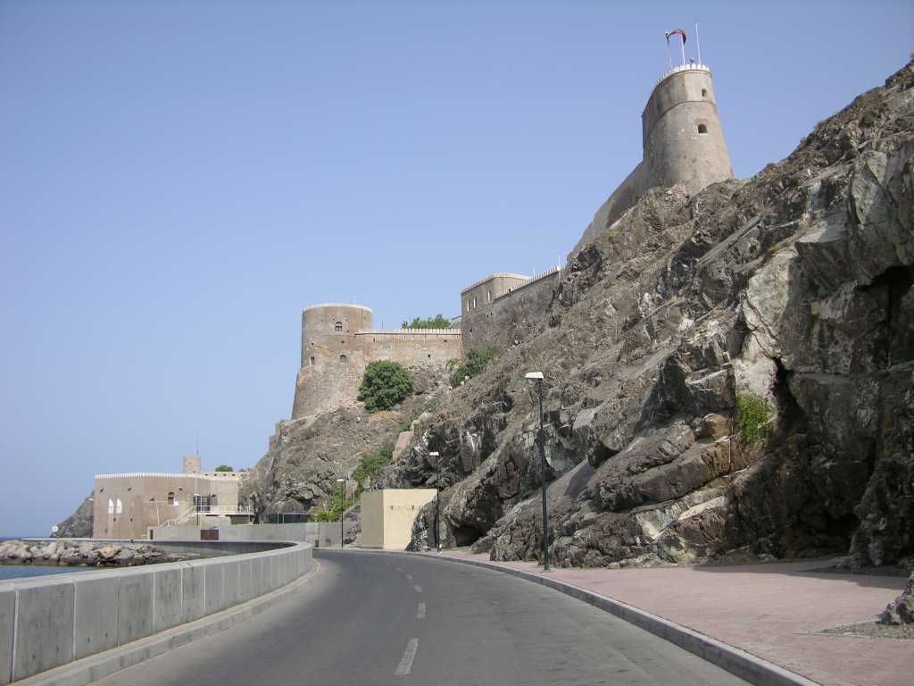 Muscat 02 Muscat 09 Al Mirani Fort Beside the Gulf Al-Mirani Fort was built as a command headquarters and straddles a rocky elevation accessible by steps carved into the hillside.